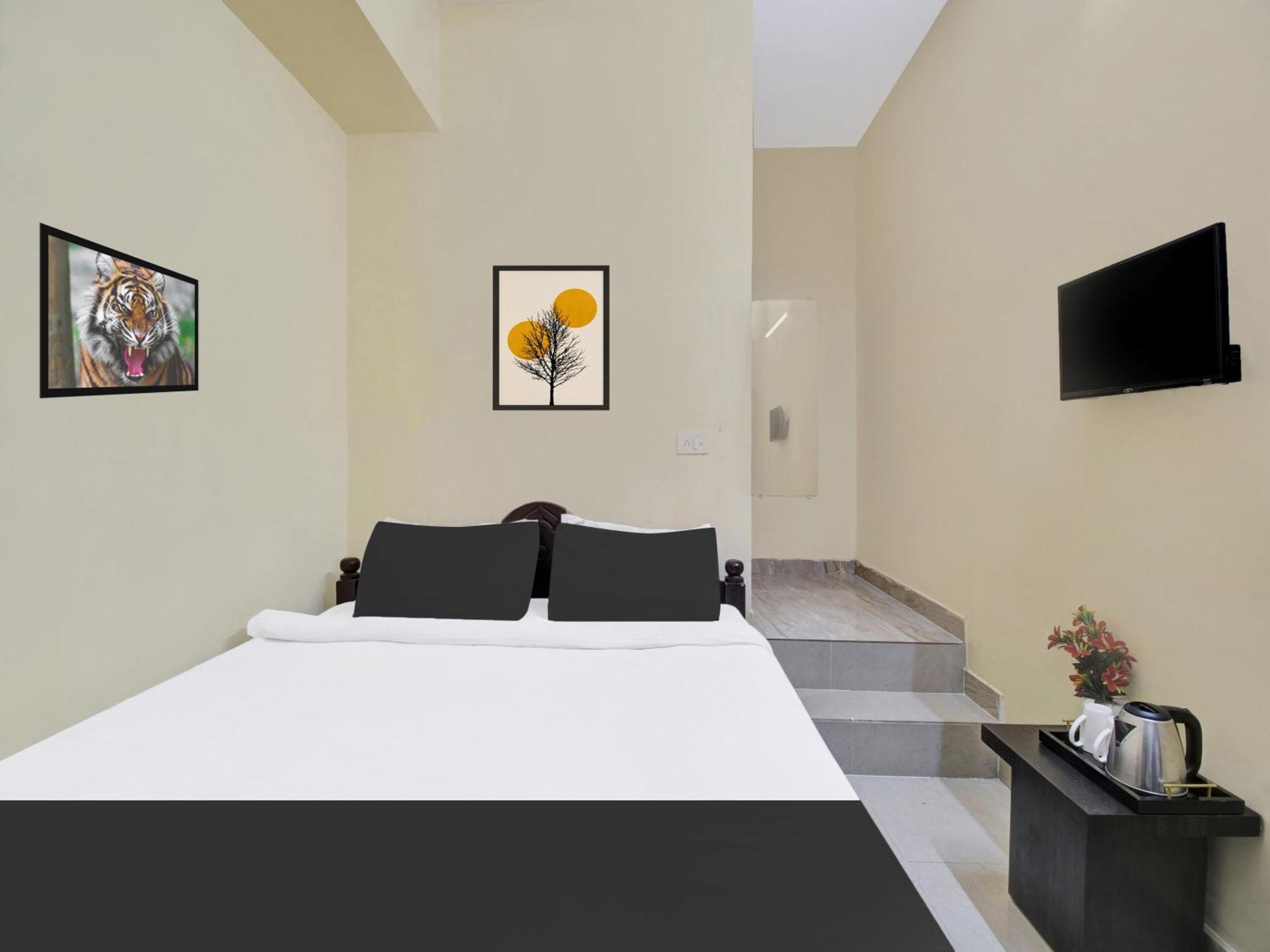 Super Hotel O Maligaon Adabari Guwahati Exterior foto
